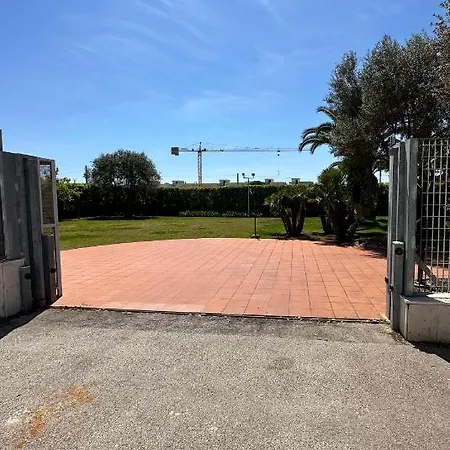 Antonia Sul Mare Con Piscina Torre A Mare ヴィラ