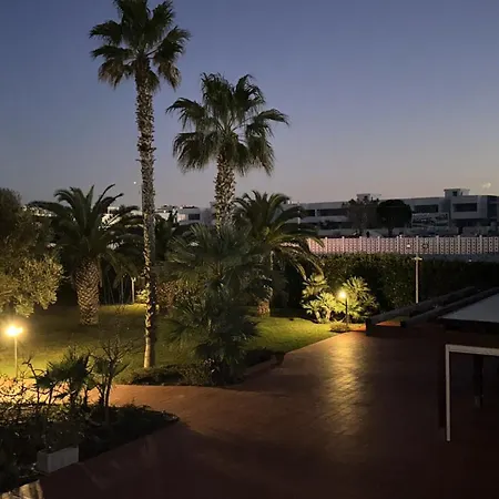 Antonia Sul Mare Con Piscina Torre A Mare וילה בארי