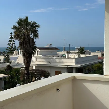 Antonia Sul Mare Con Piscina Torre A Mare Bari