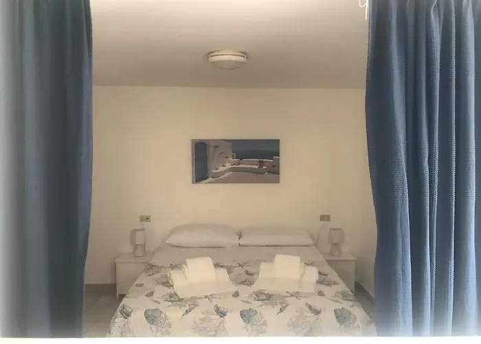 Antonia Sul Mare Con Piscina Torre A Mare בארי