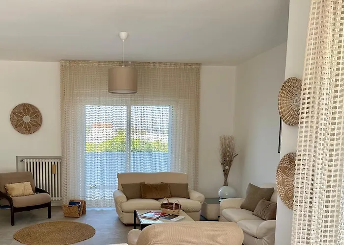 Antonia Sul Mare Con Piscina Torre A Mare וילה בארי