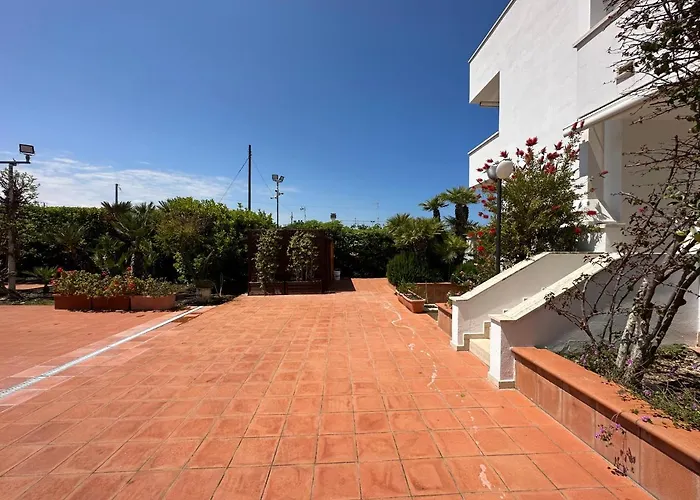 Antonia Sul Mare Con Piscina Torre A Mare * בארי